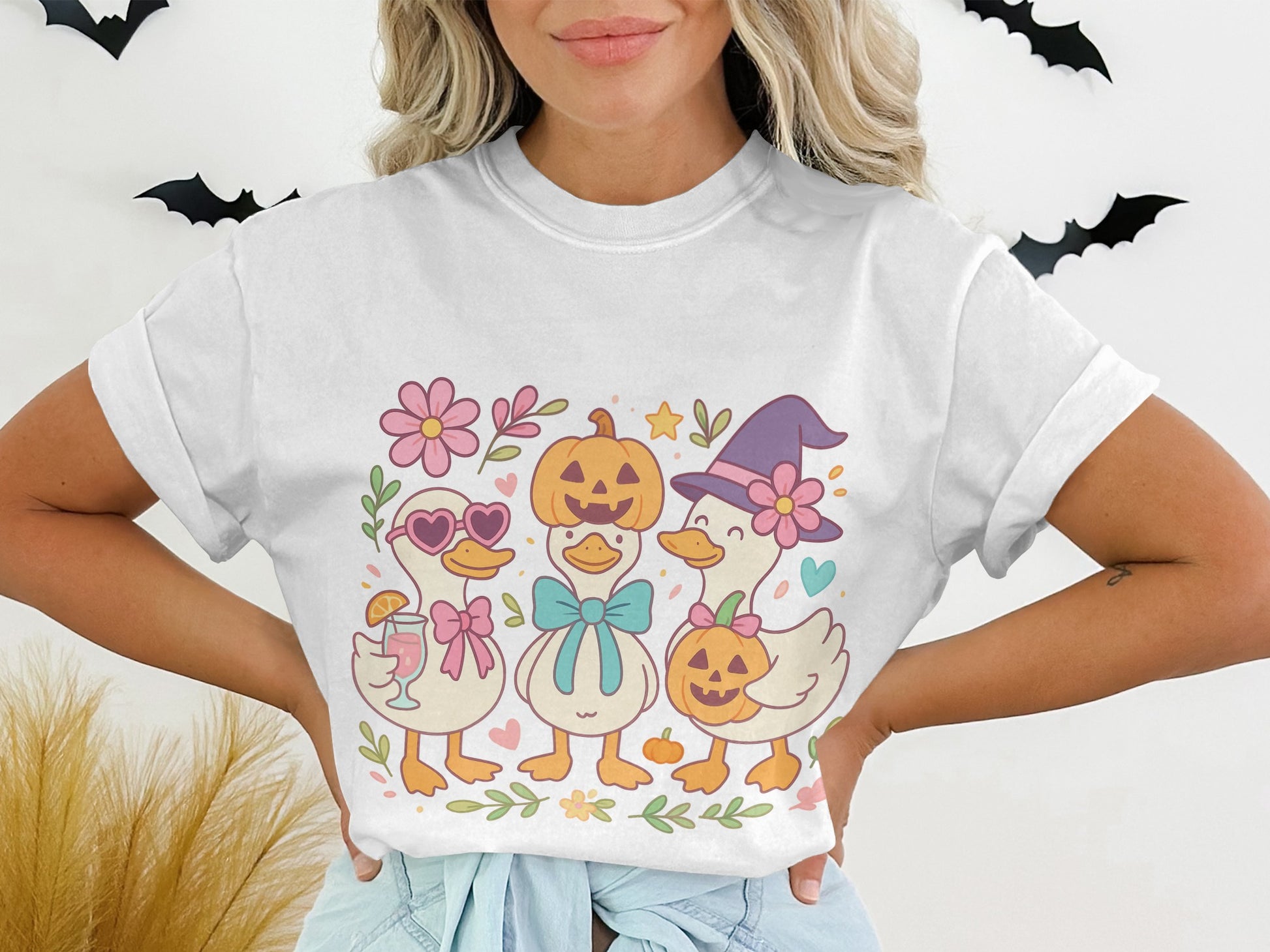Halloween Duck T-Shirt Cute Cartoon Ducks with Pumpkins Flowers Women's Graphic Tee Autumn Fashion